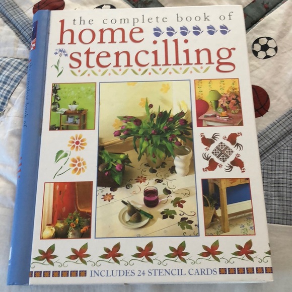 Home stenciling book - Picture 1 of 5